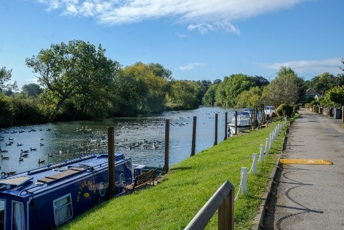 2025 - Purley river thames and boats
